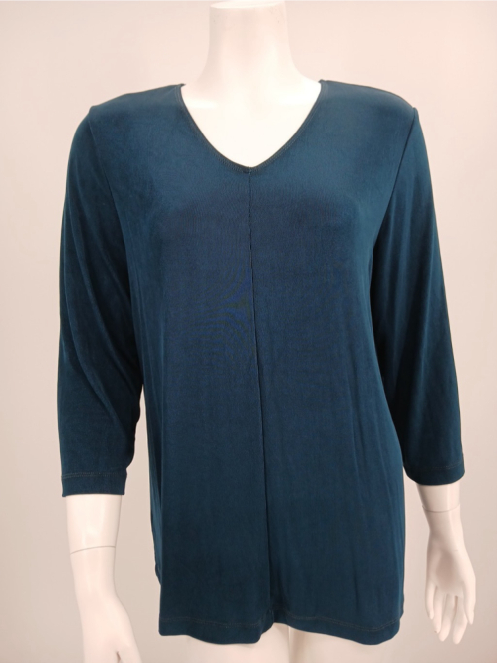 Citiknits Womens Teal Blue Slinky Top Size M V-Neck 3/4 Sleeves Acetate Spandex
